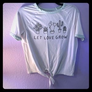 This is a Tee-Shirt with an tie and I’m tie knot.